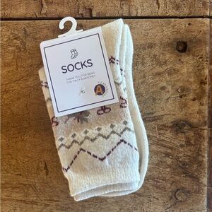 Patterned Cream Socks